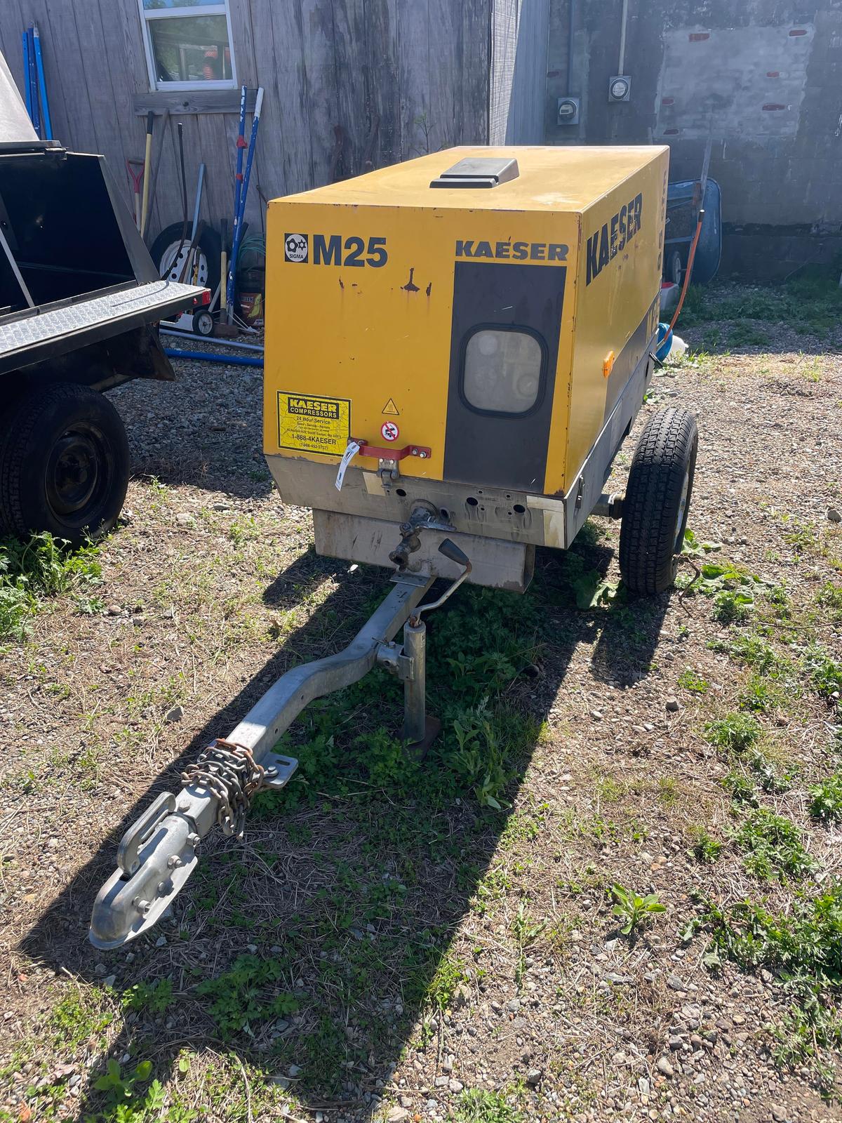 Kaiser Towable Diesel Air Compressor, #M25, single axle, Hrs: 3,859, Kubota 3 Cylinder (Motor