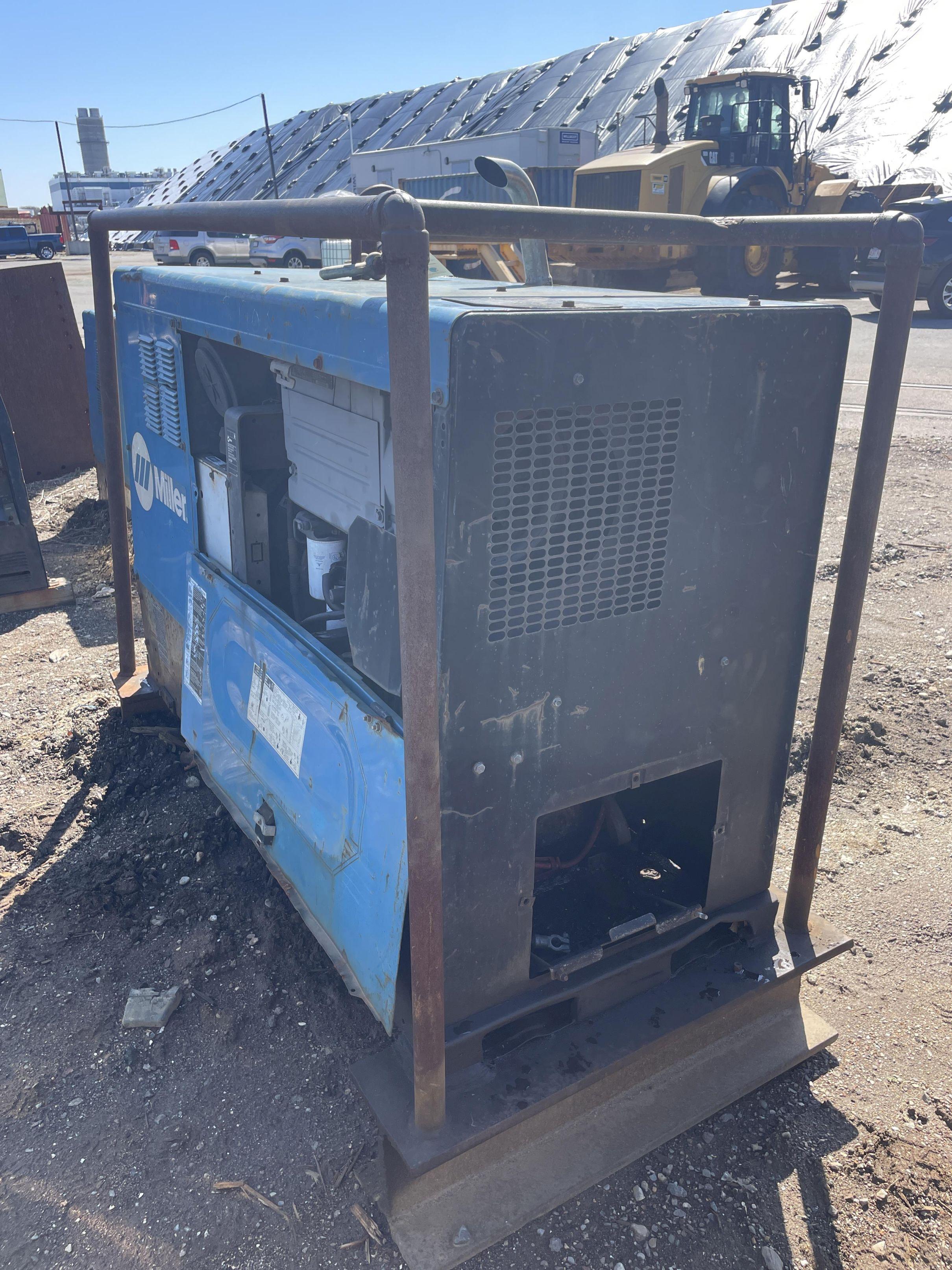 Miller Big Blue 400D DC Welder/ Generator w/ Hours: NA and Deutz Diesel Engine