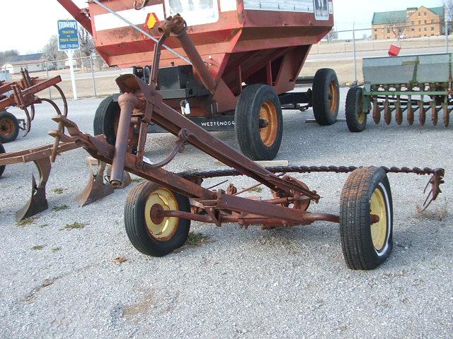 IH 7' SICKLE MOWER