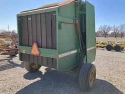 JD 530 ROUND BALER
