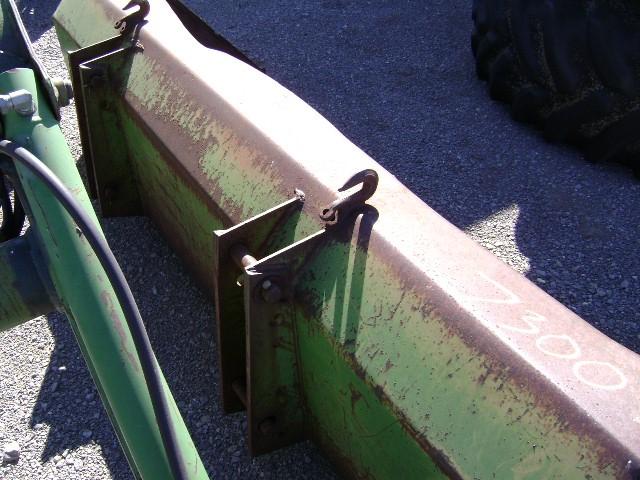 JD 158 LOADER WITH BUCKET & SPIKE