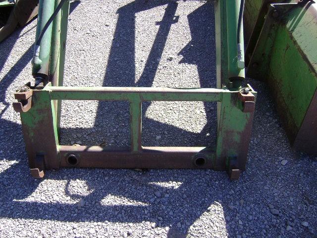 JD 158 LOADER WITH BUCKET & SPIKE