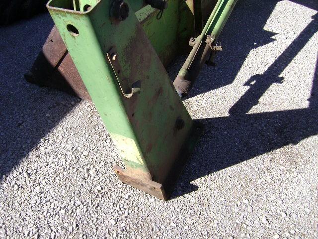 JD 158 LOADER WITH BUCKET & SPIKE