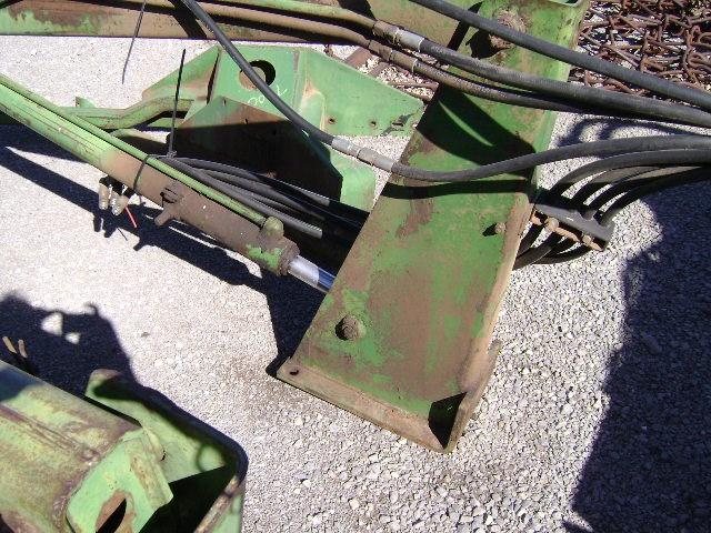 JD 158 LOADER WITH BUCKET & SPIKE