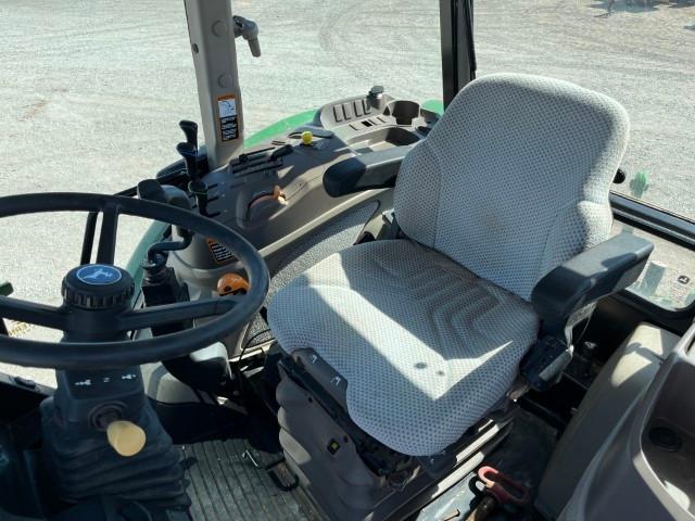 JD 6135E MFWD TRACTOR