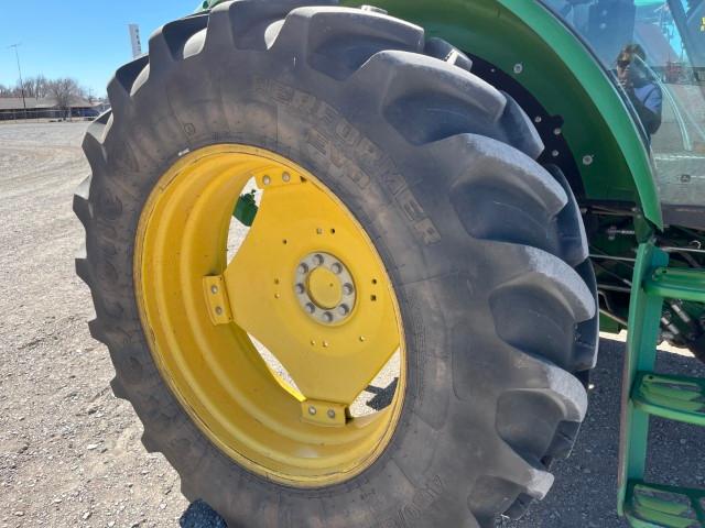 JD 6135E MFWD TRACTOR