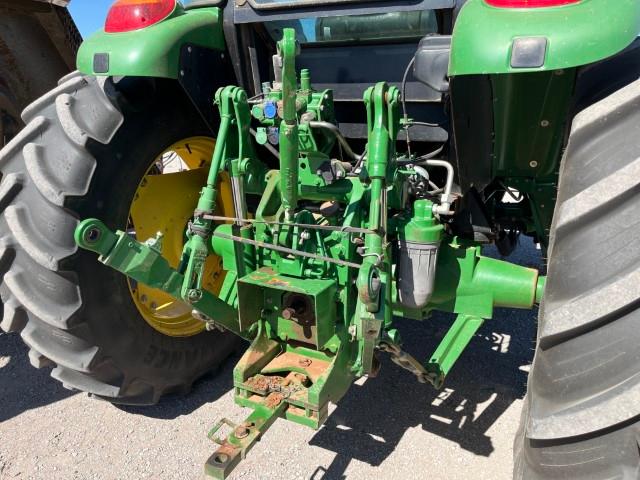 JD 6135E MFWD TRACTOR