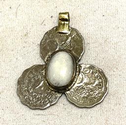 Scandinavian 3 Lobe Coin Pendant w/ white Gemstone