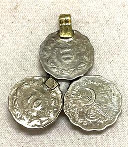 Scandinavian 3 Lobe Coin Pendant w/ white Gemstone