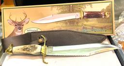 15 1/2" Hunting Knife w/ Brass Guard/ Tail Knob, Rolled Stag Handle