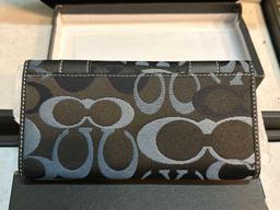 New Coach Wallet