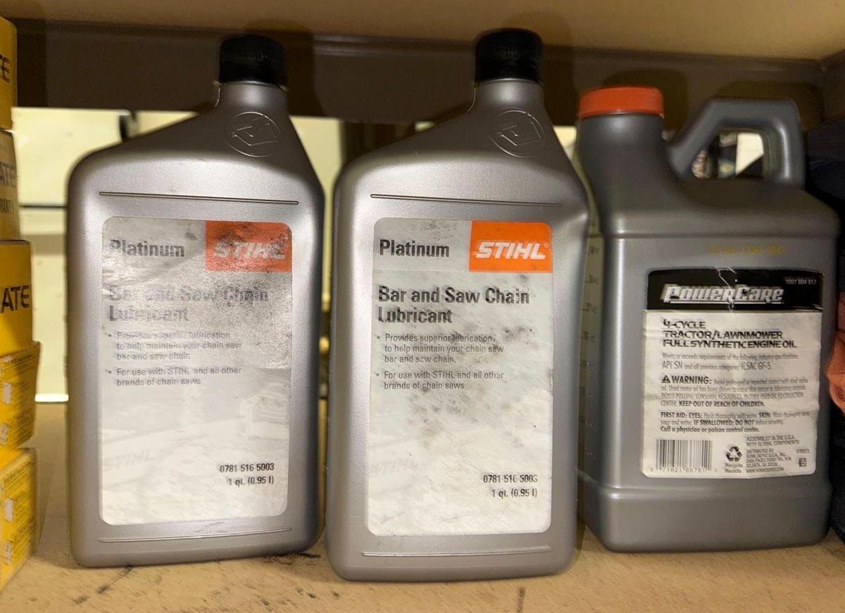 Bar & Saw Chain Lubricant and 4 cycle Tractor/Lawnmower Engine Oil
