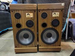 2 Paramount Theater Reference Series Speakers model 5350S - work