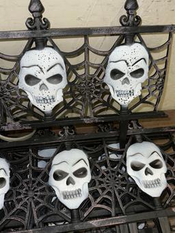 12 Piece Skull Yard Boarder Each 25" Long