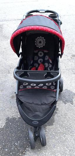 Baby Trend Stroller - in good condition