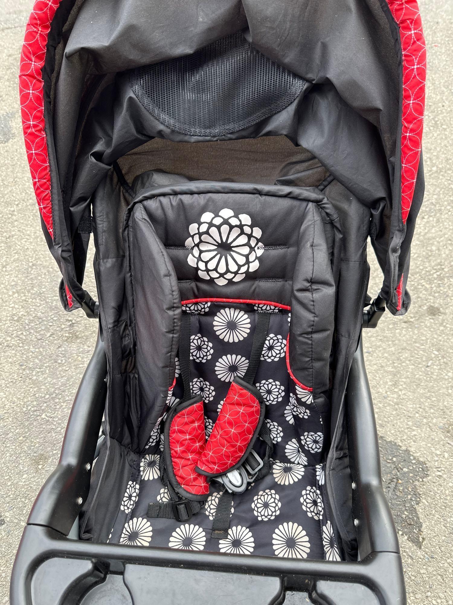 Baby Trend Stroller - in good condition