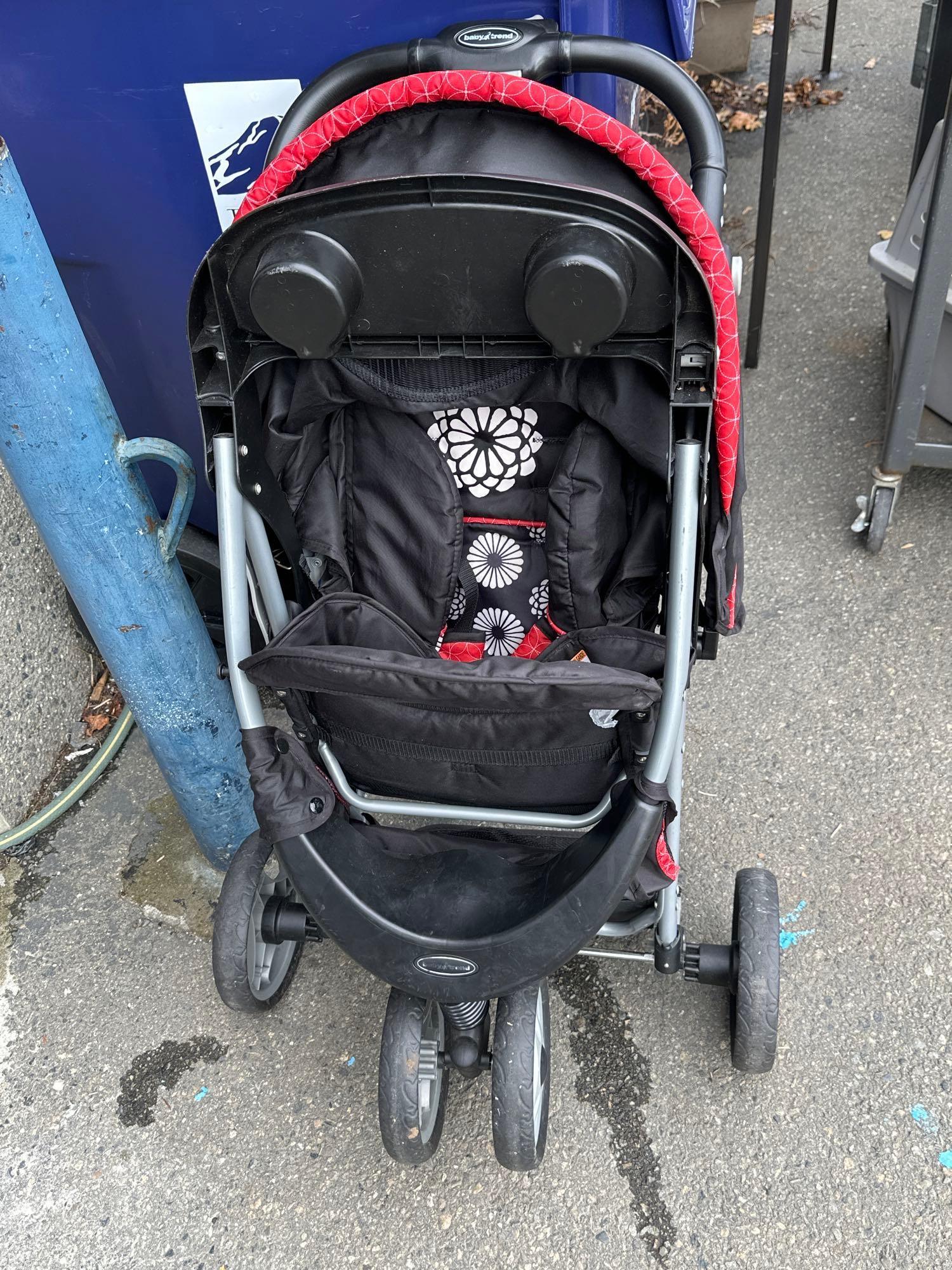 Baby Trend Stroller - in good condition