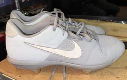Nike Soccer Cleats Size 9.5- in Great Shape