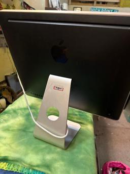Apple iMac Computer - Works (Just Needs Keyboard and Mouse)