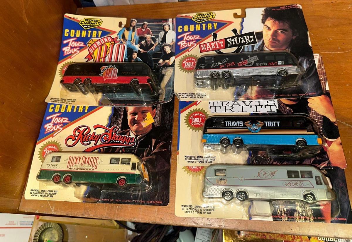 5 New in Package 1993 Road Champs Tour Buses