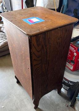 Solid Vintage LP Cabinet 32" tall