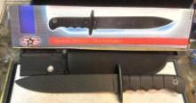 Spear Point Defender Combat knife with Sheath- NIB