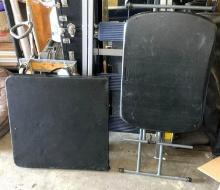 2 Folding Tables