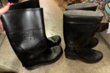2 Pairs of Rubber boots size 9 Mens