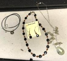 Lot of Gemstones/Crystal Jewelry