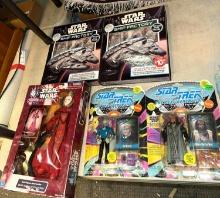 Lot of VTG Star Wars/ Star Trek Collectibles- Action Figures and Models
