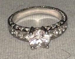 Woman's Ring size 11