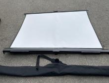 Draper Inc 77IN Piper Portable Screen with Carry Case- Like New