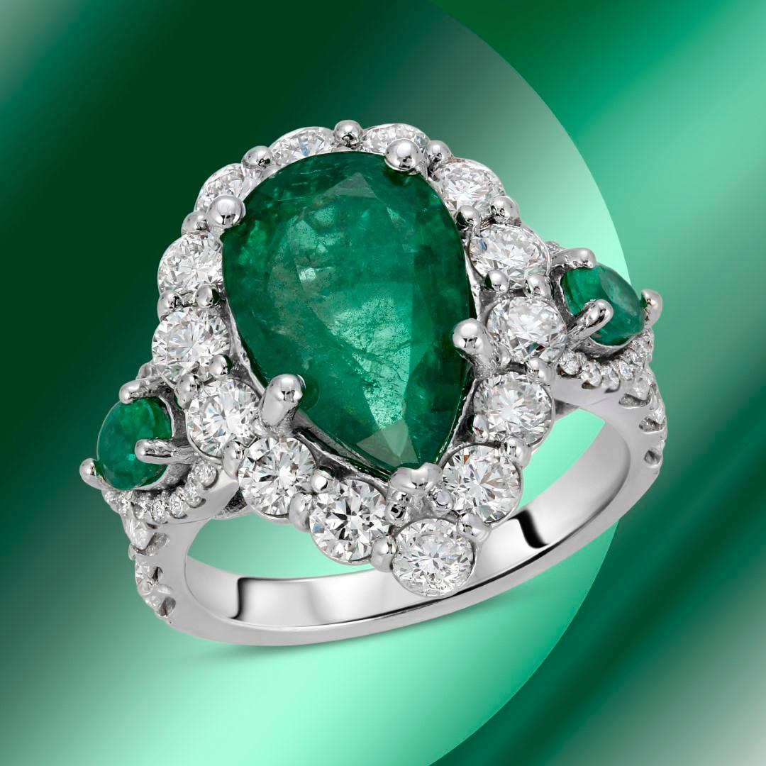 14K Gold 4.01cts Emerald & 1.85cts Diamond Ring