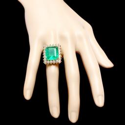 18k Gold 9.00ct Emerald 2.40ct Diamond Ring