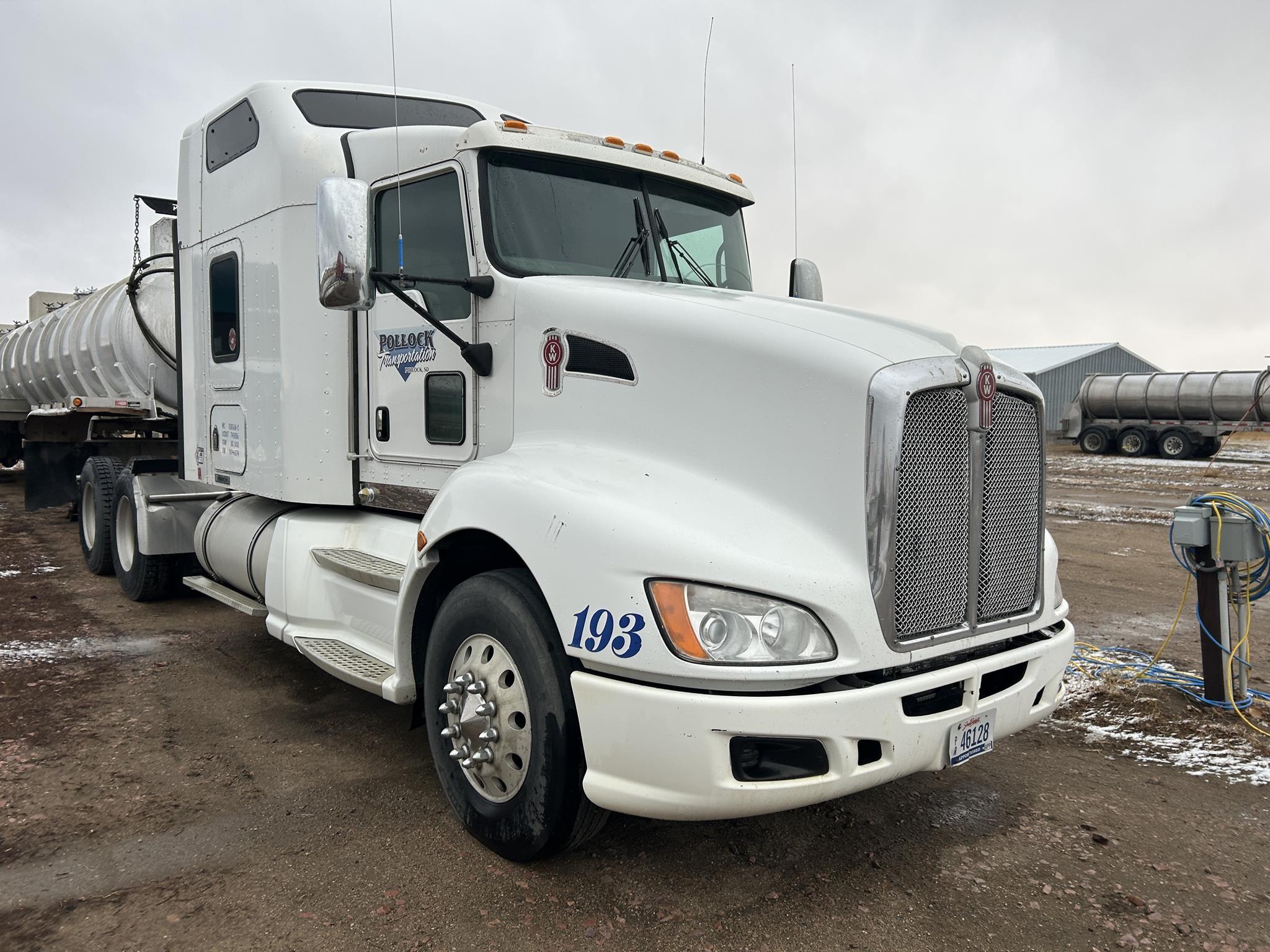 2009 KENWORTH T660 586