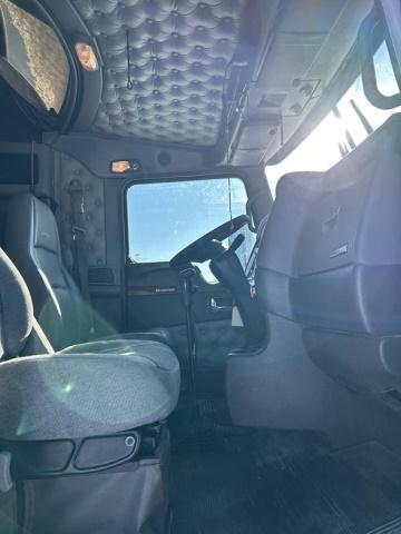 2009 KENWORTH T660 586