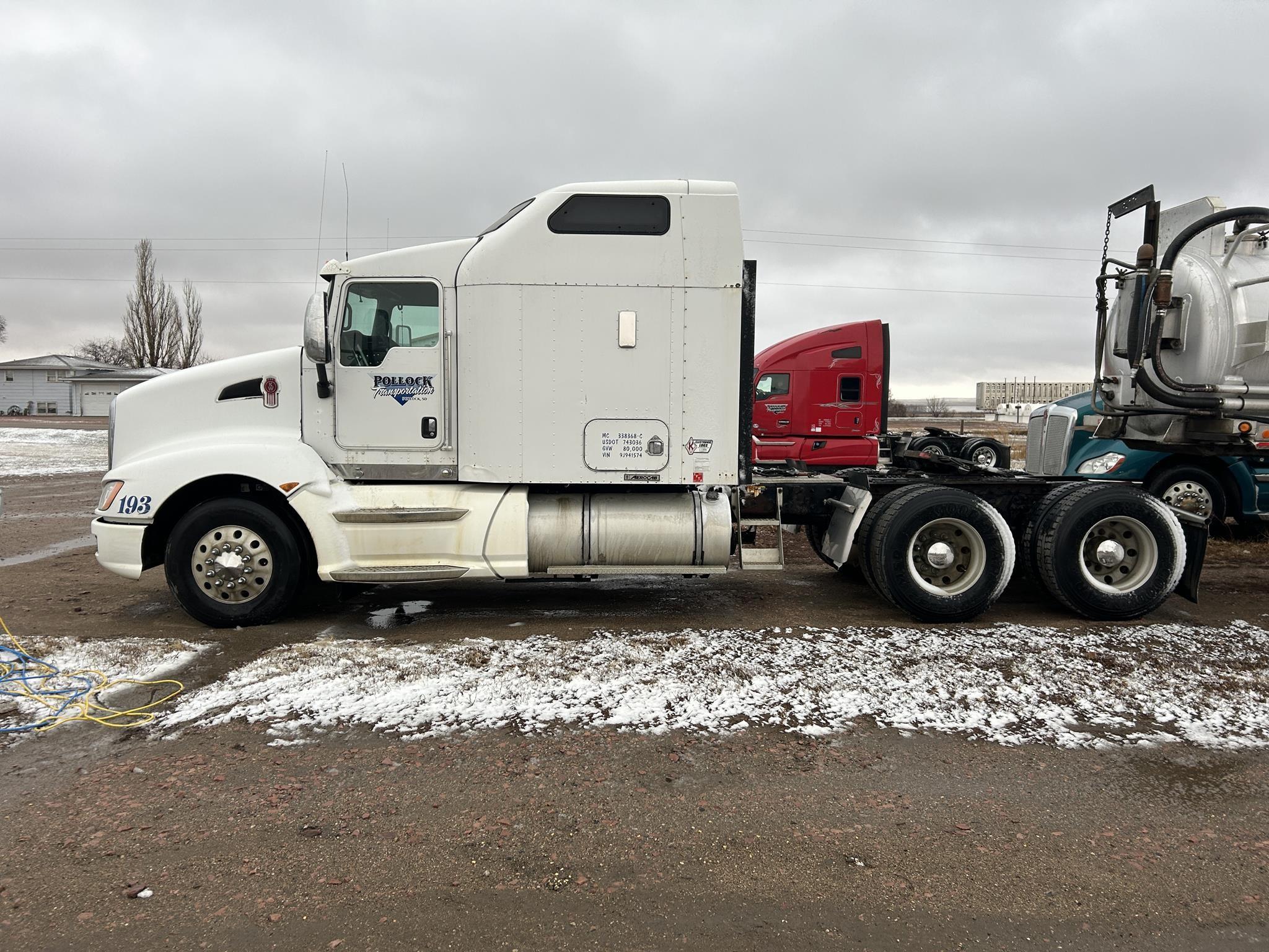 2009 KENWORTH T660 586