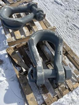 CROSBY 200 TON SHACKLE 109