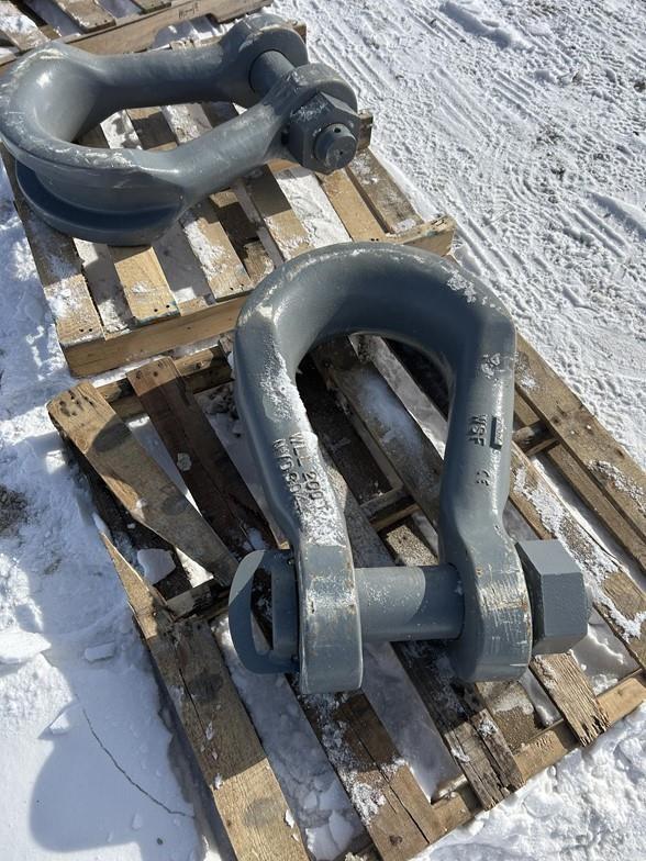 CROSBY 200 TON SHACKLE 109