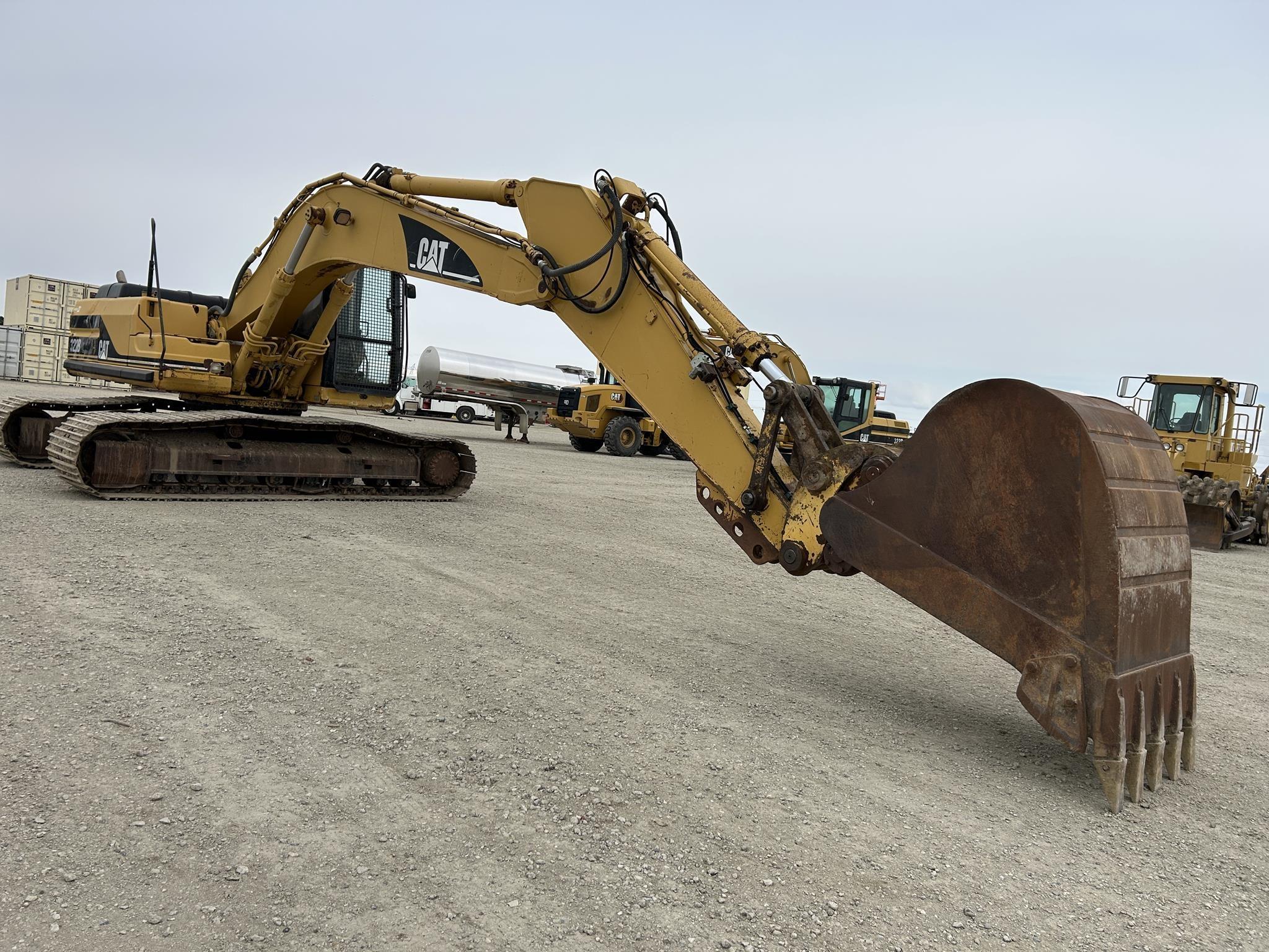 1999 CATERPILLAR 322B 63