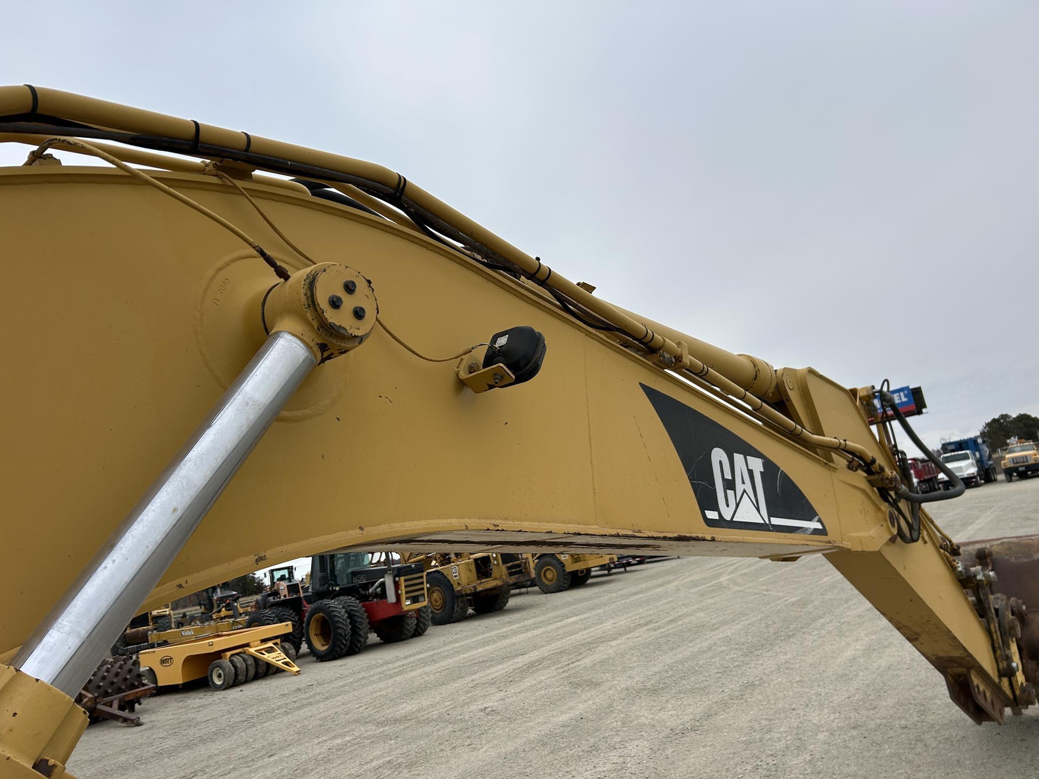 1999 CATERPILLAR 322B 63