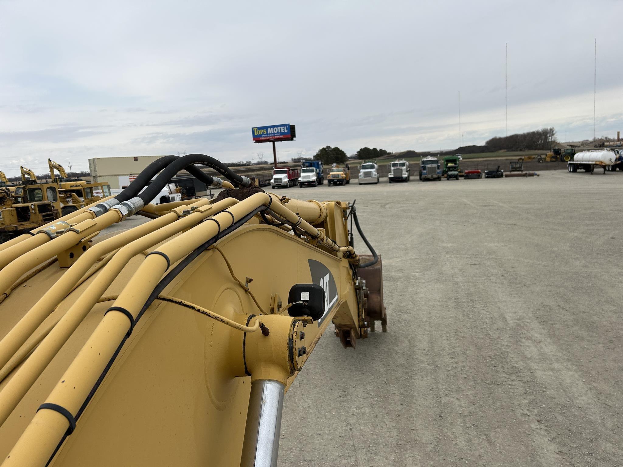1999 CATERPILLAR 322B 63