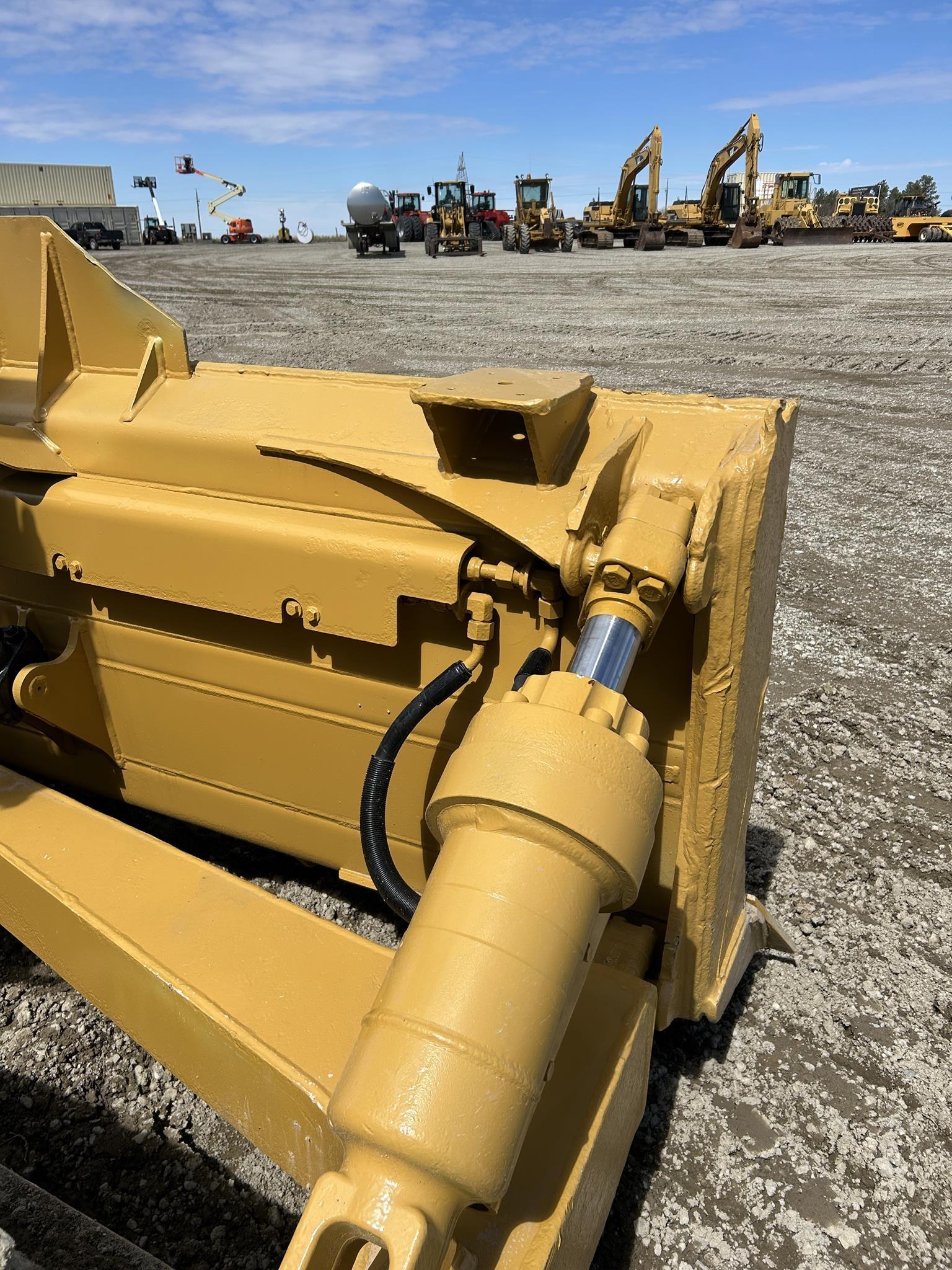 2020 CATERPILLAR D6 84
