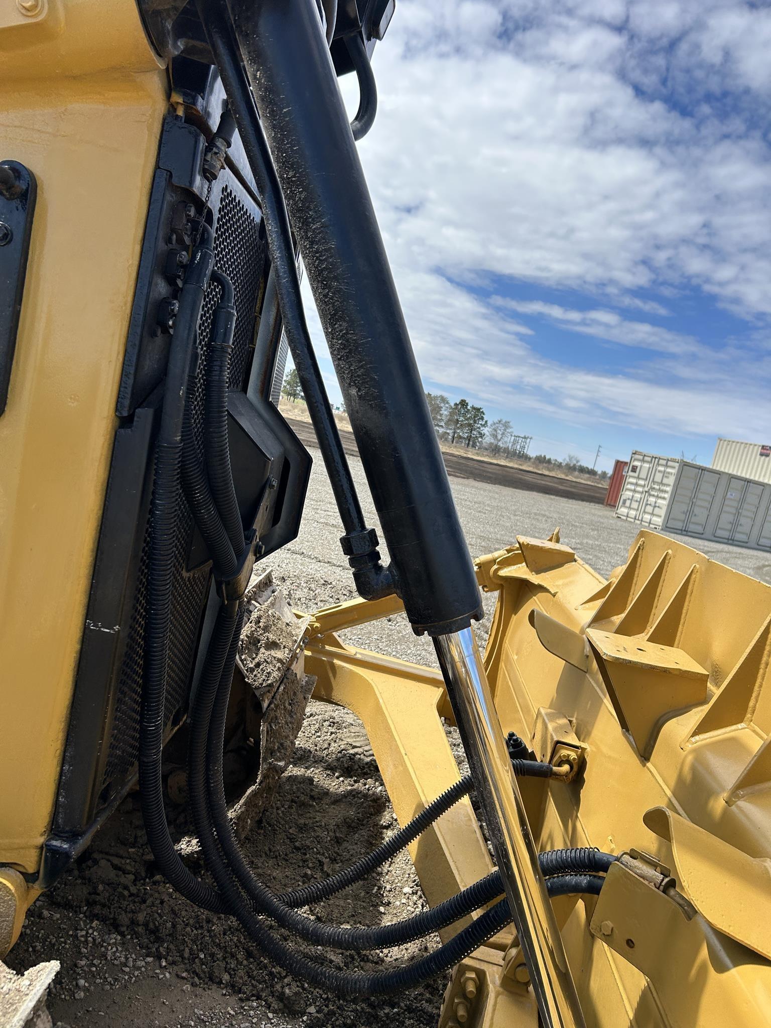 2020 CATERPILLAR D6 84