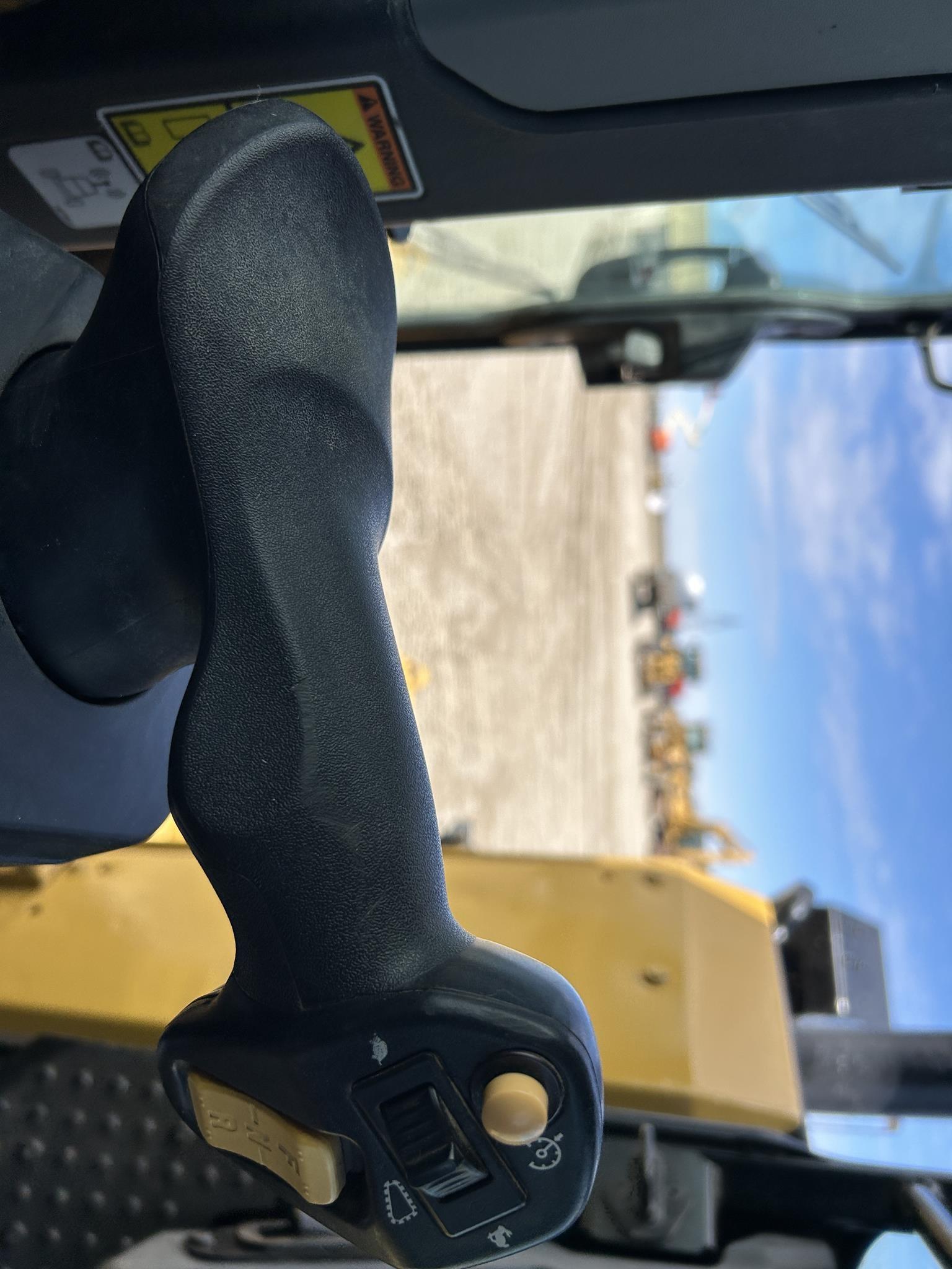 2020 CATERPILLAR D6 84