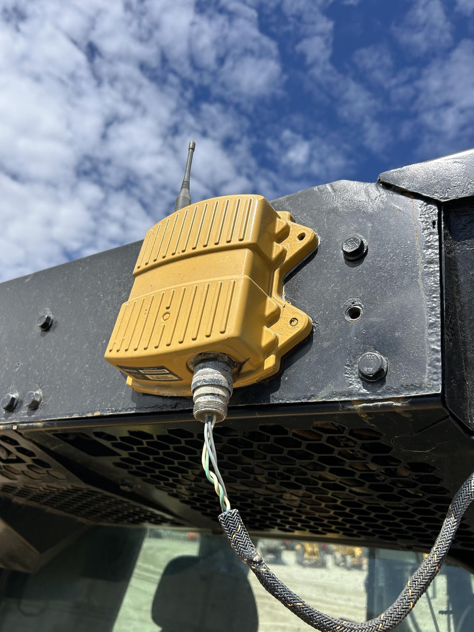 2020 CATERPILLAR D6 84