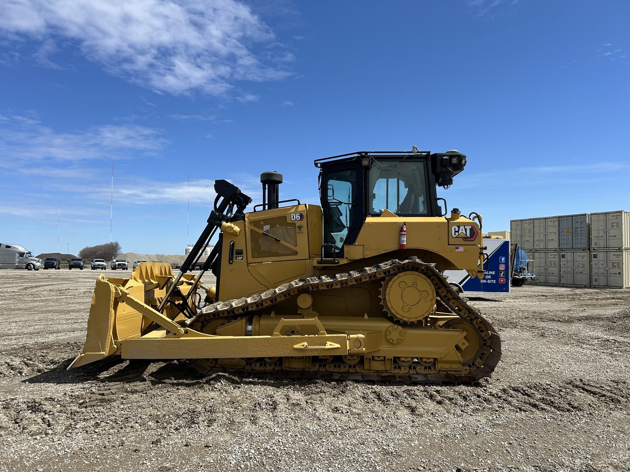 2020 CATERPILLAR D6 84