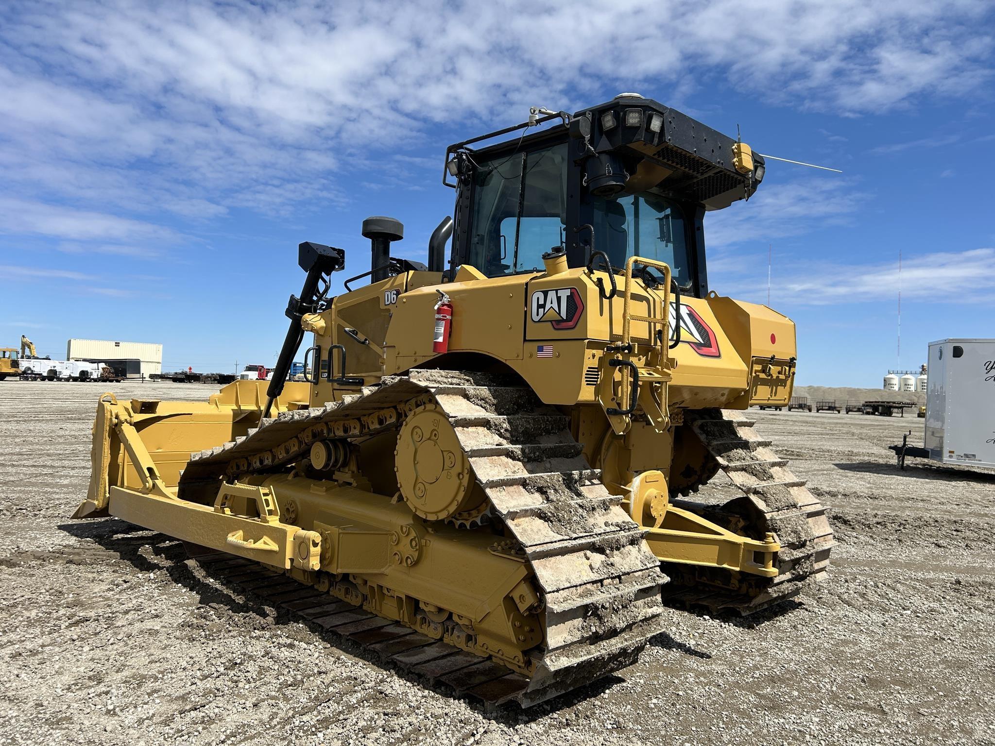 2020 CATERPILLAR D6 84