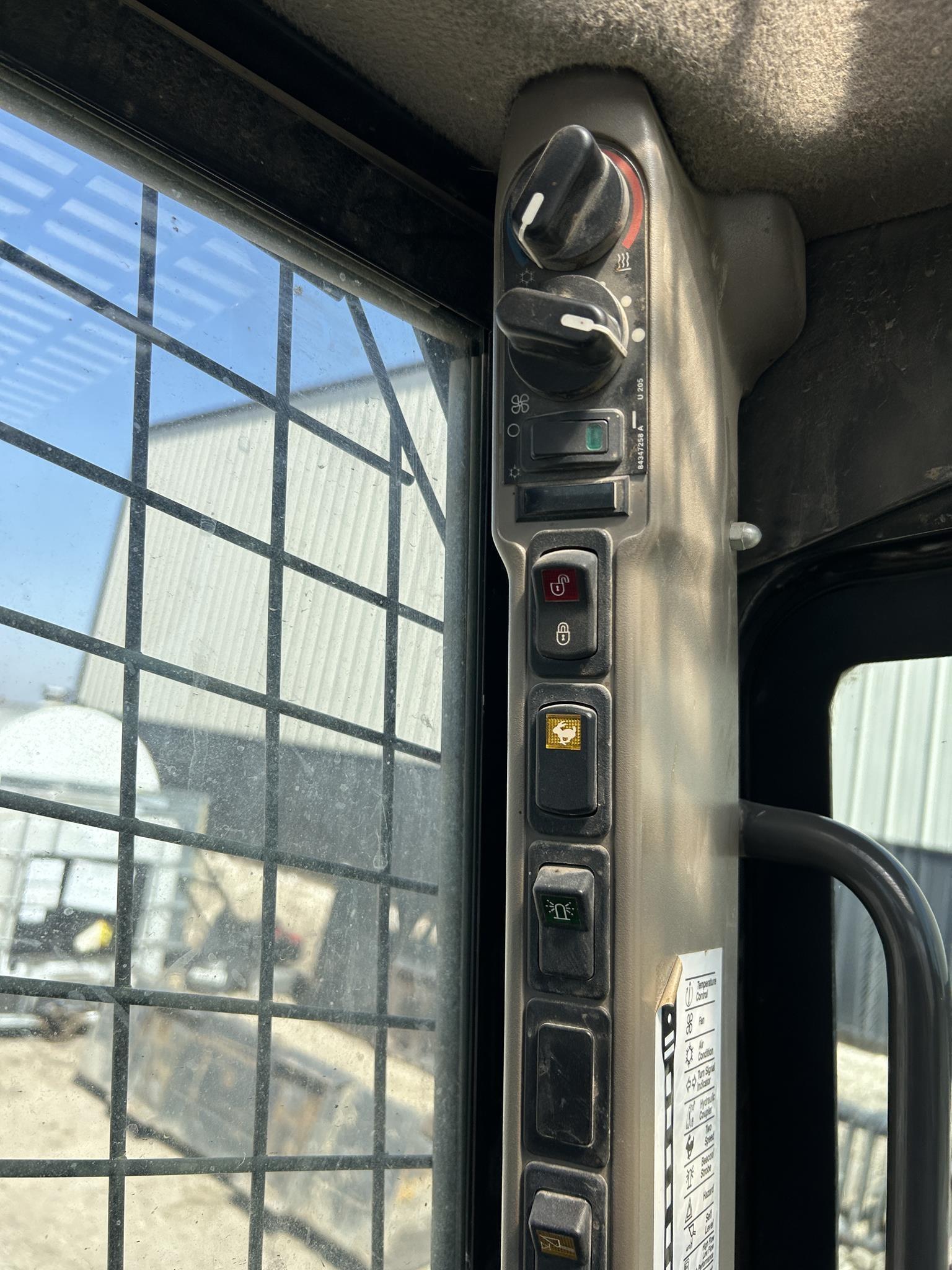 2012 CASE SV250 146