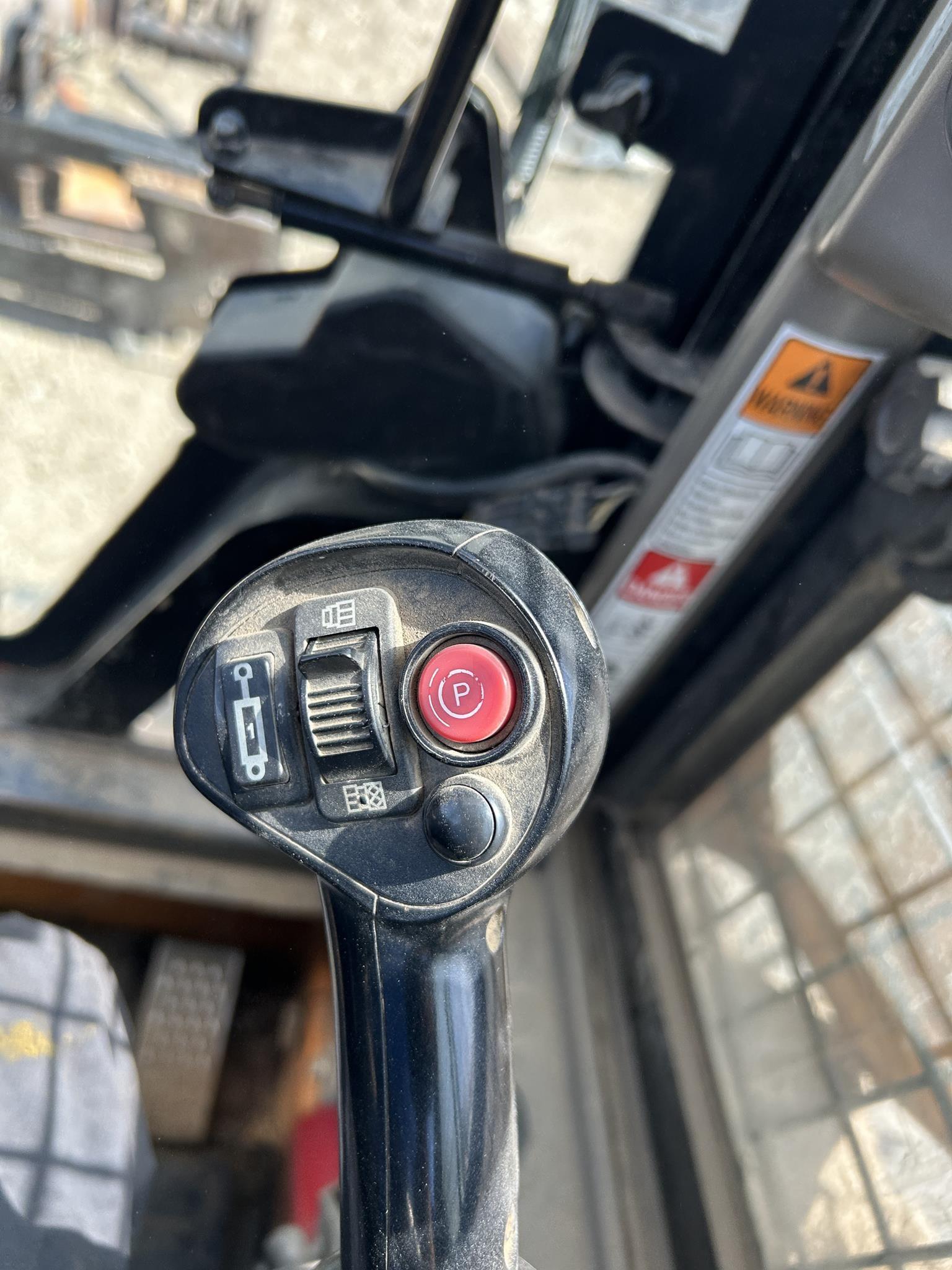 2012 CASE SV250 146